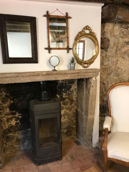 Petite Maison Medievale 帕塞内 外观 照片