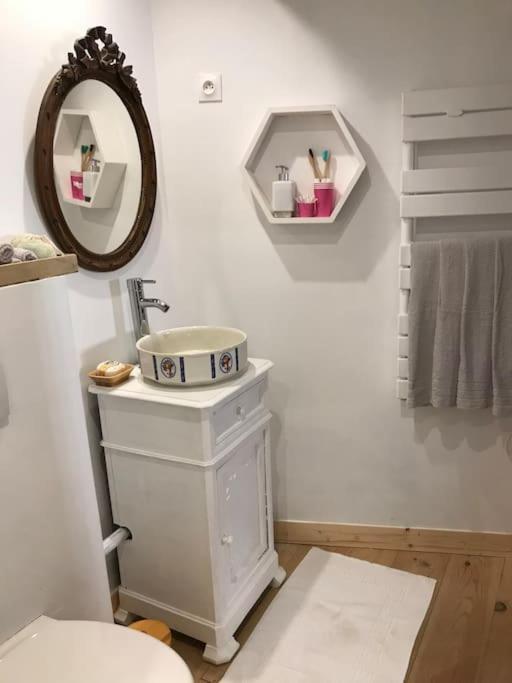 Petite Maison Medievale 帕塞内 外观 照片